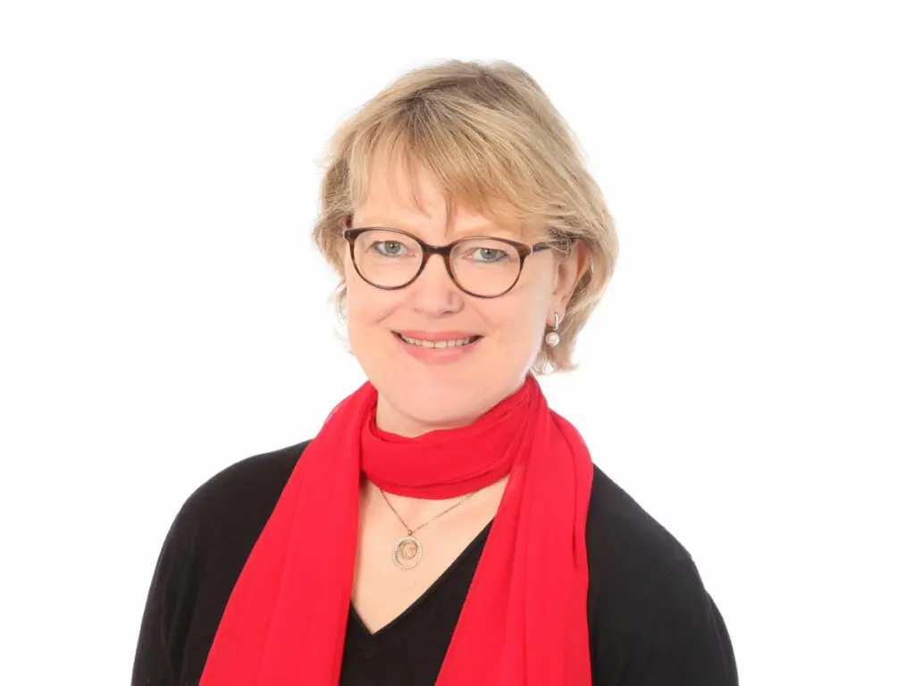 Das Portrait zeigt Frau Schwientek